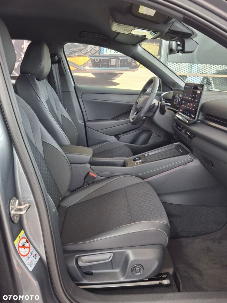 Volkswagen T-Roc 1.5 eTSI R-Line DSG - 19