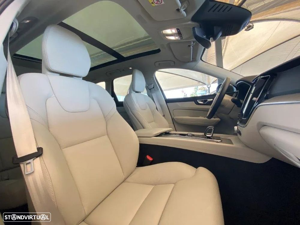 Volvo XC 60 2.0 T6 PHEV Plus Bright AWD - 12