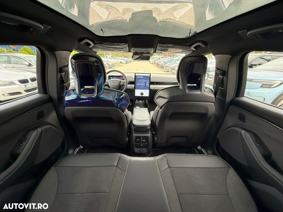 Ford Mustang Mach-E - 20