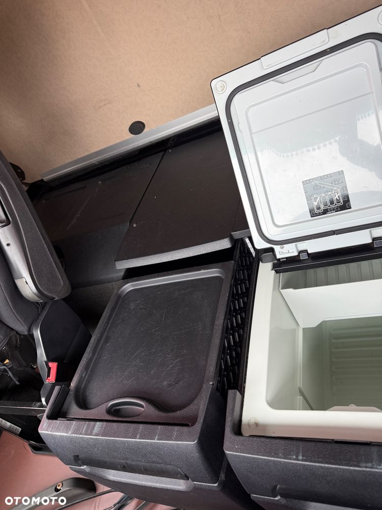 Mercedes-Benz Mp4 - 5