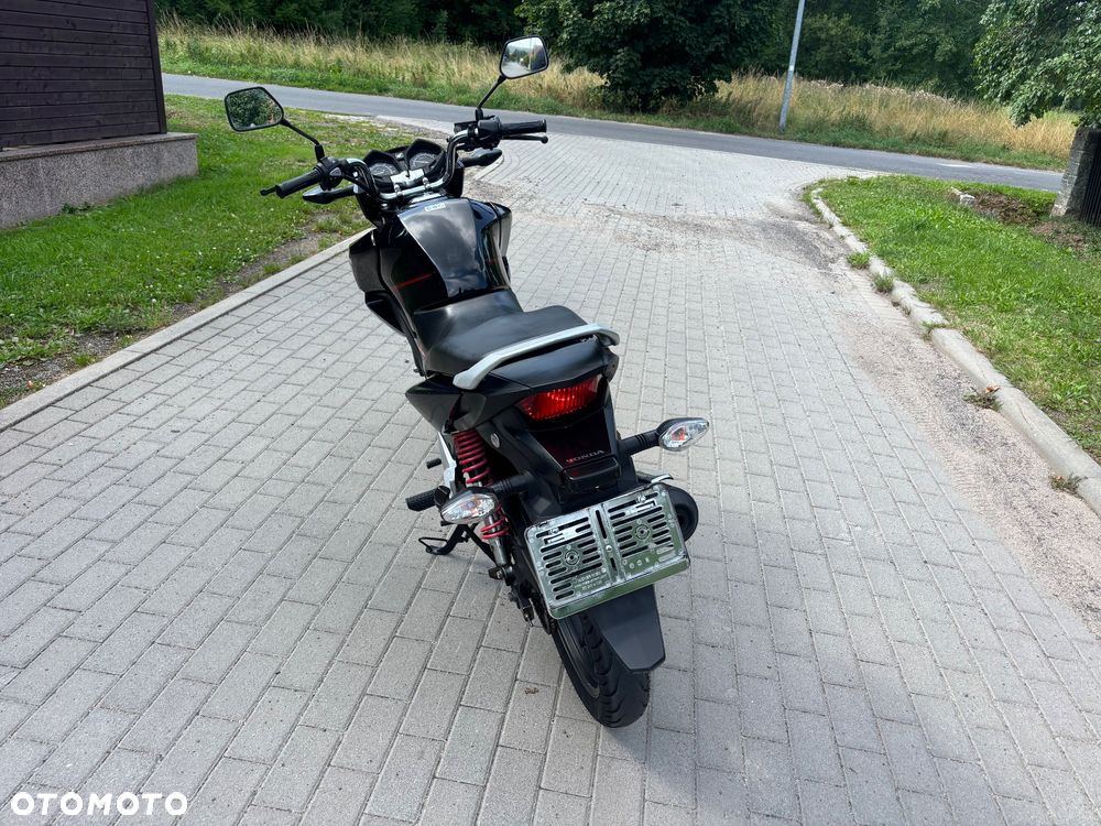 Honda CBF - 4