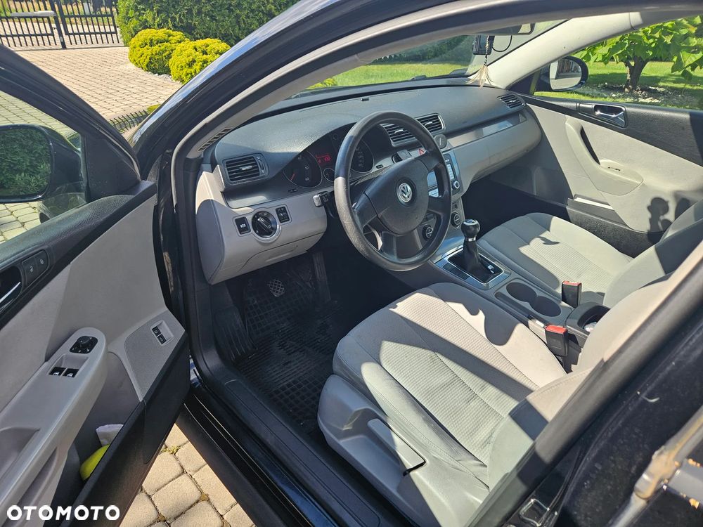 Volkswagen Passat 1.9 TDI Comfortline - 7