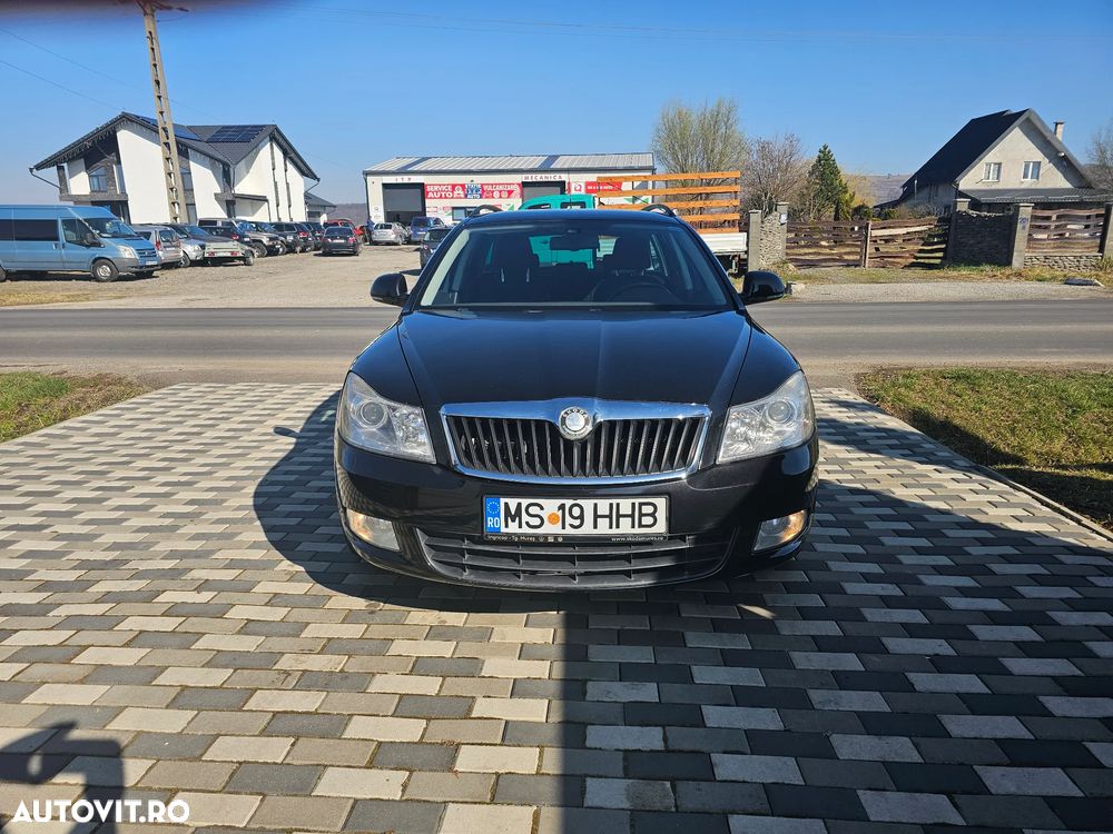 Skoda Octavia 1.6 TDI DPF Ambiente - 2