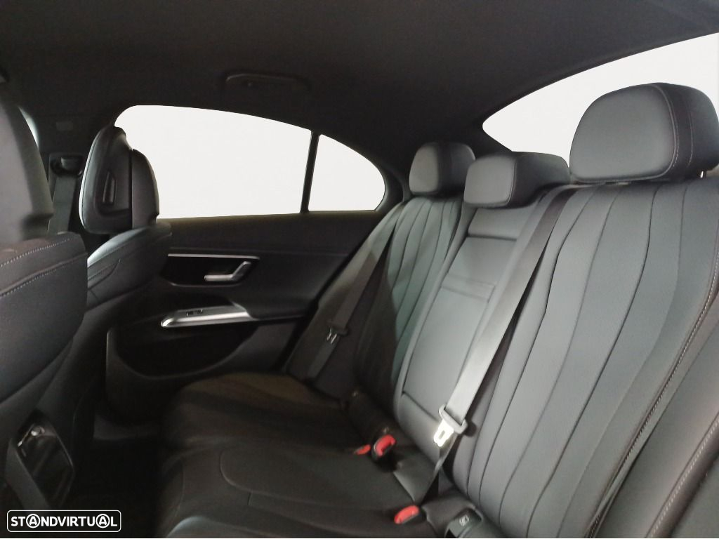 Mercedes-Benz E 220 d - 14