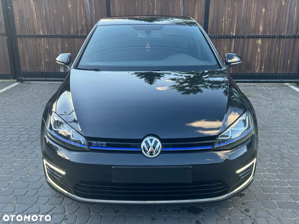 Volkswagen Golf - 10