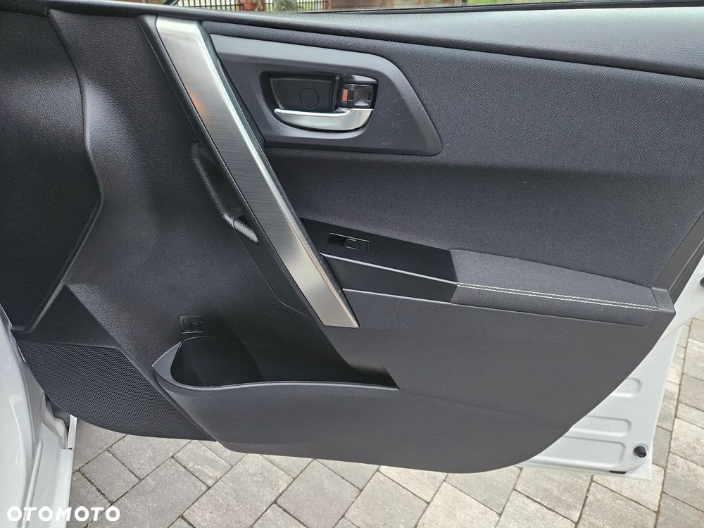 Toyota Auris - 29