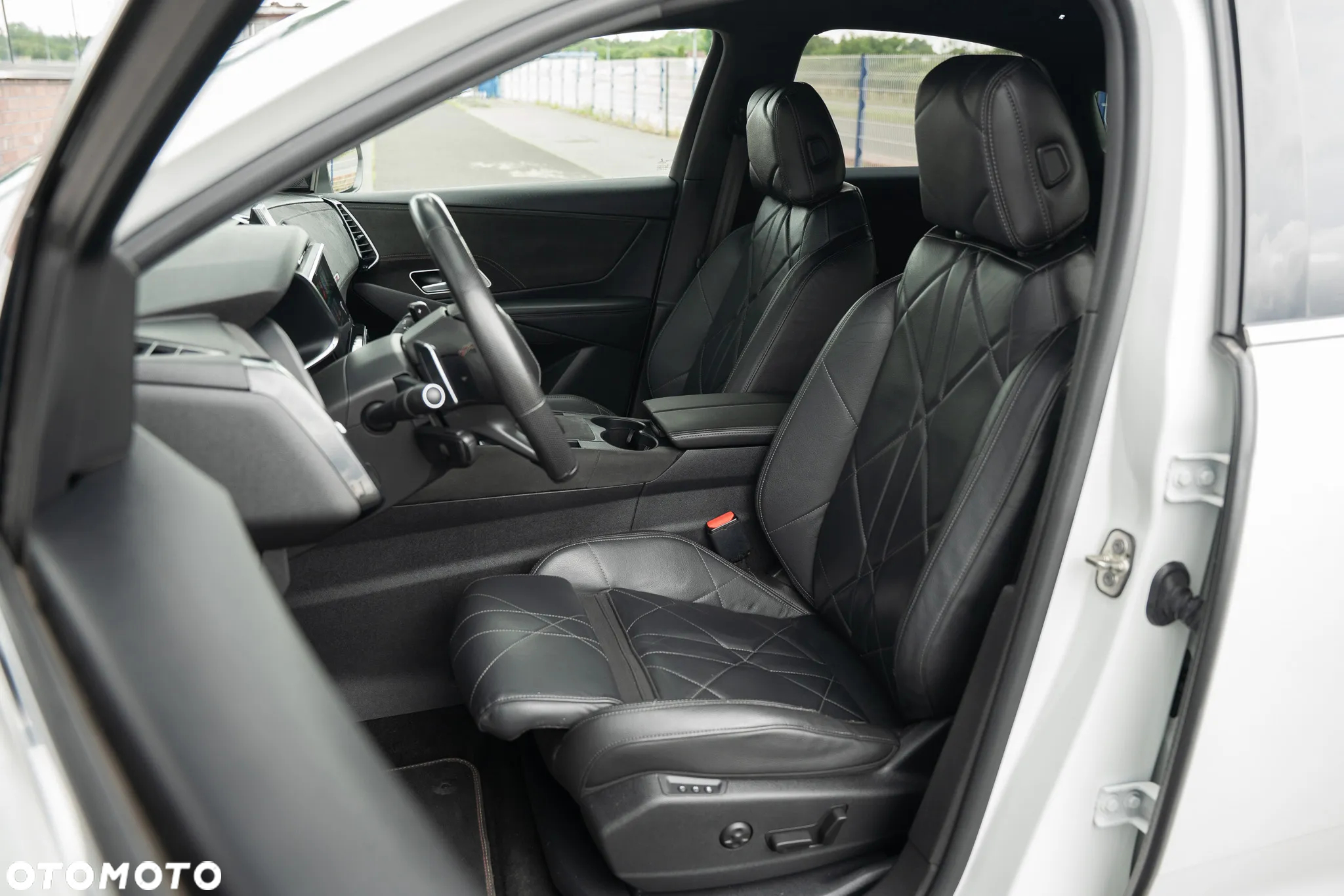 DS Automobiles DS 7 Crossback 1.6 E-Tense 4x4 Performance Line + - 22