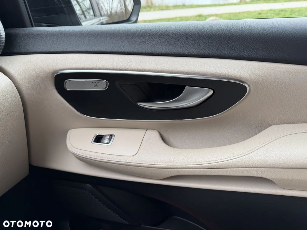 Mercedes-Benz Klasa V 250 d 4-Matic Avantgarde 9G-Tronic (d³ugi) - 23