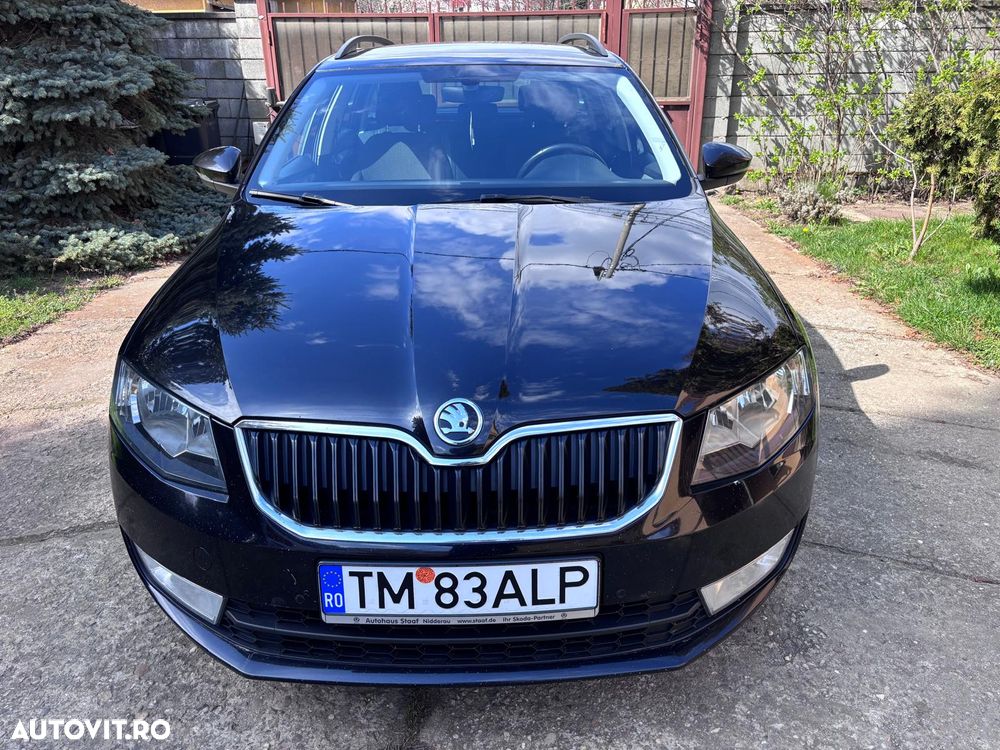 Skoda Octavia 1.6 TDI DSG Style - 2