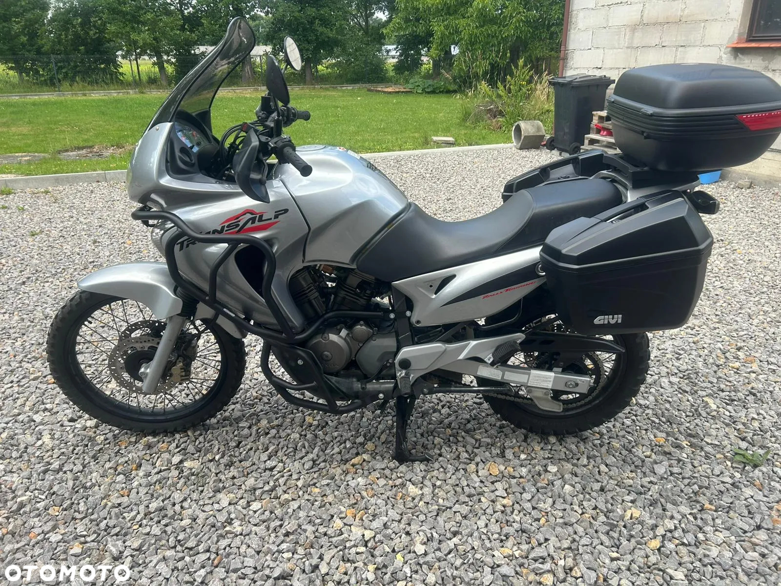 Honda XL - 9