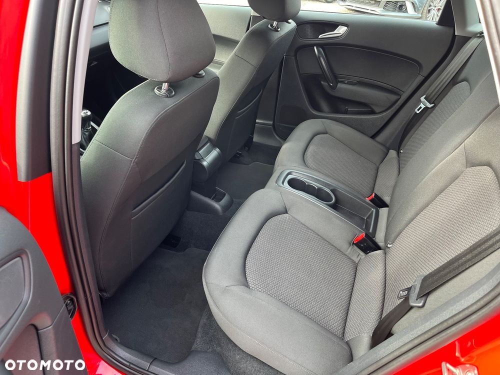 Audi A1 Sportback 1.6 TDI S line edition - 24