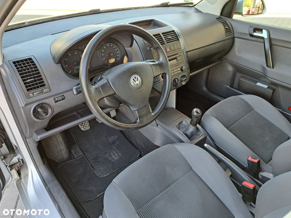 Volkswagen Polo - 12
