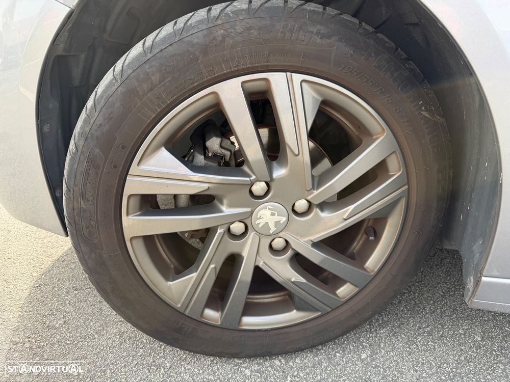 Peugeot 208 1.2 PureTech Active - 23