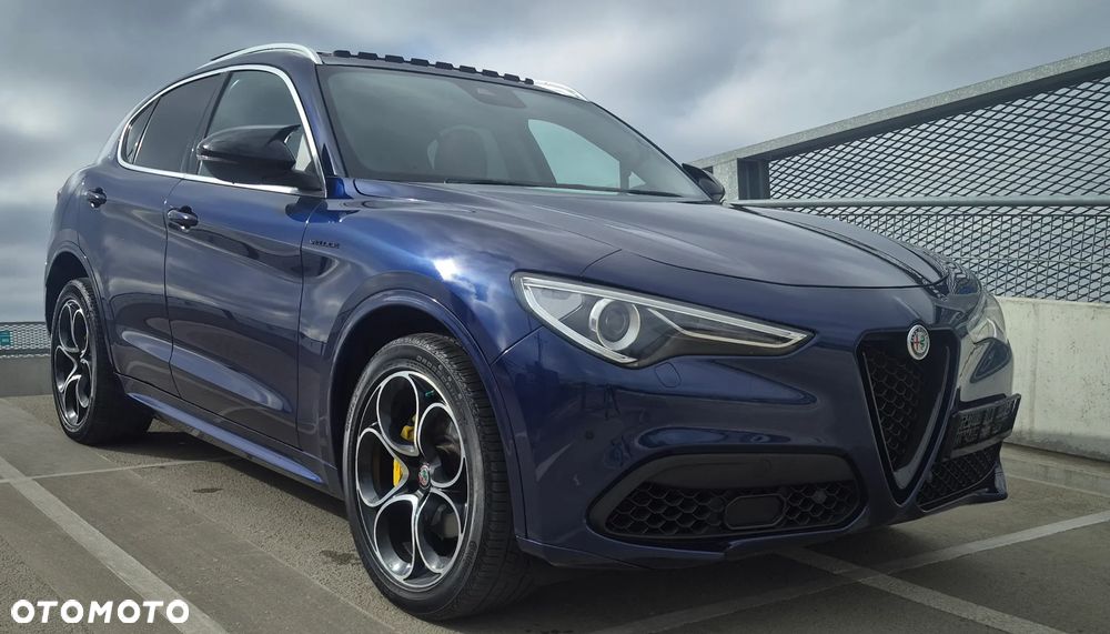 Alfa Romeo Stelvio 2.0 Turbo 16V AT8-Q4 Lusso Ti - 4