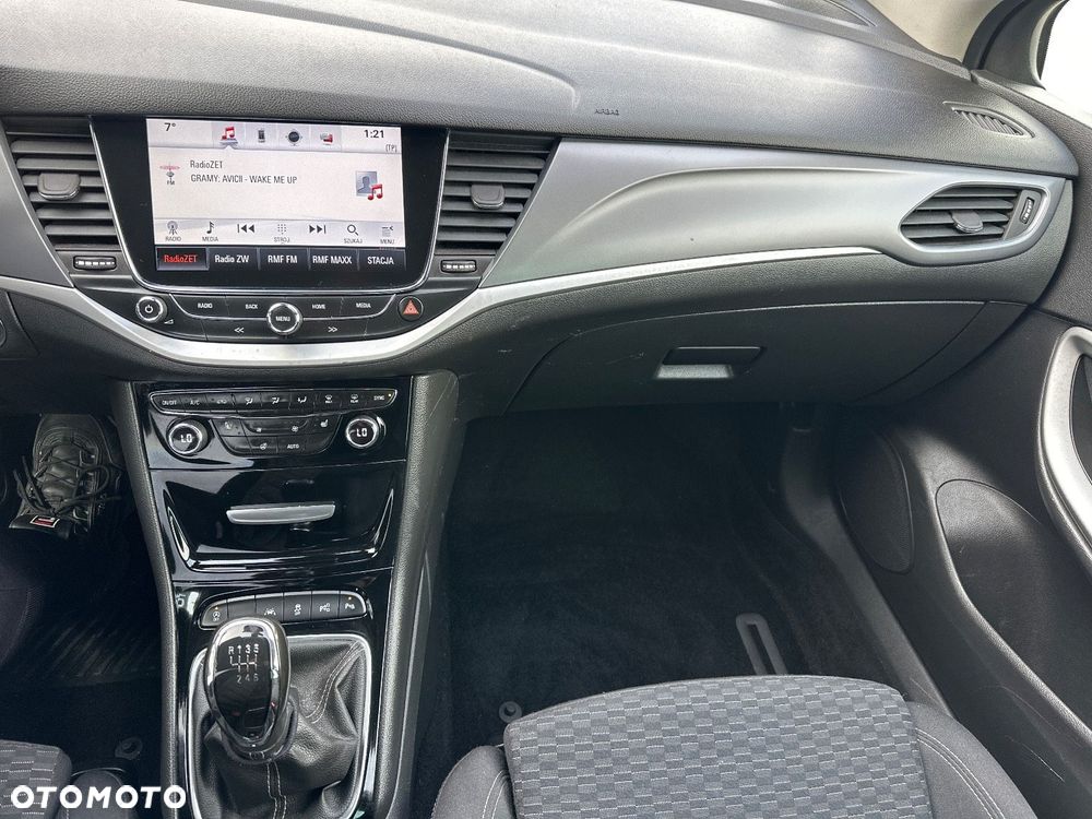 Opel Astra 1.6 CDTI Dynamic S&S - 11
