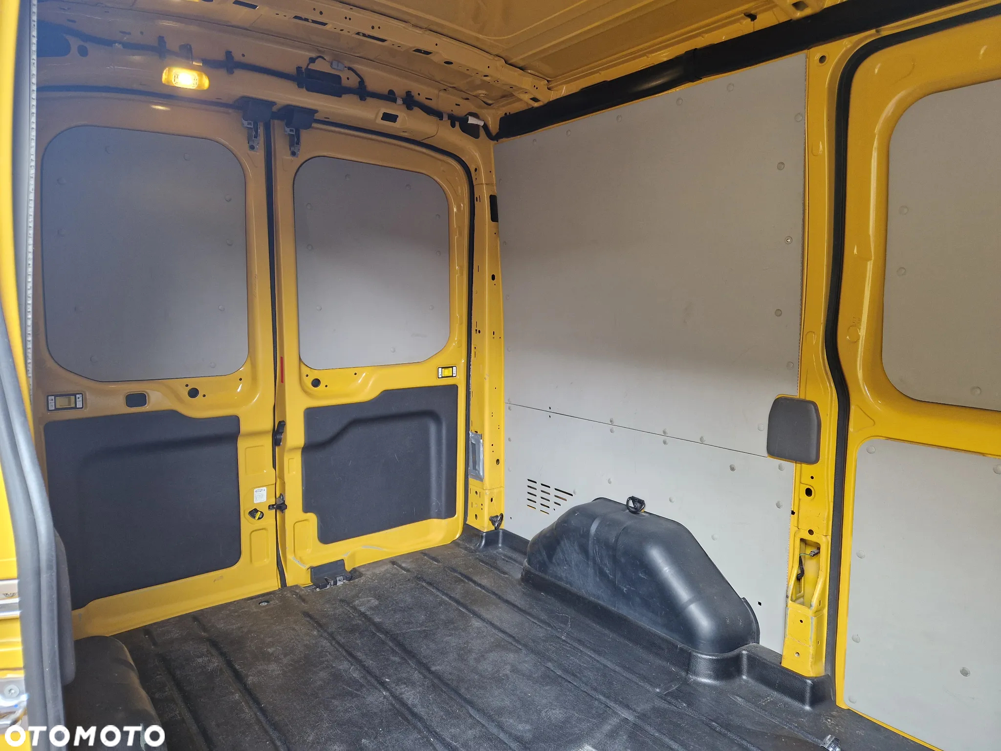 Ford Transit - 26