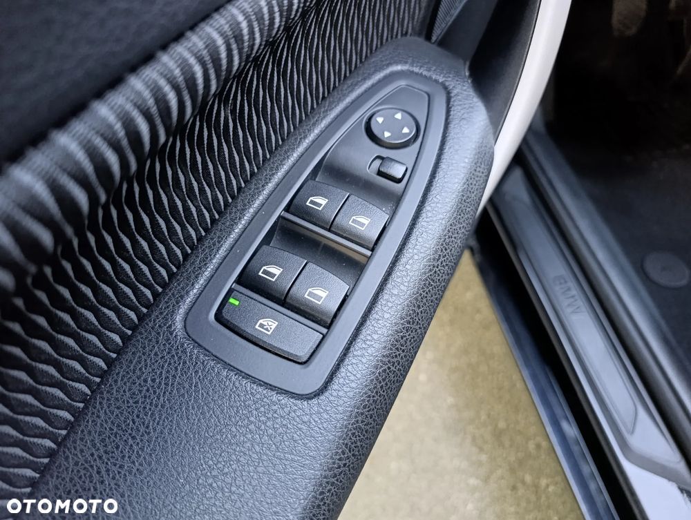BMW Seria 1 116i Edition Metropolitan - 12