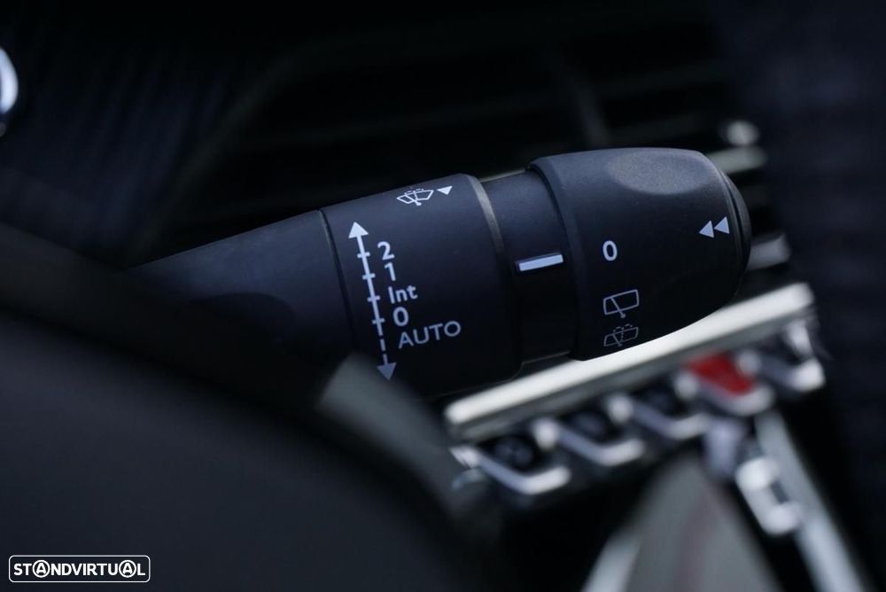 Peugeot e-2008 50 kWh Allure Pack - 26
