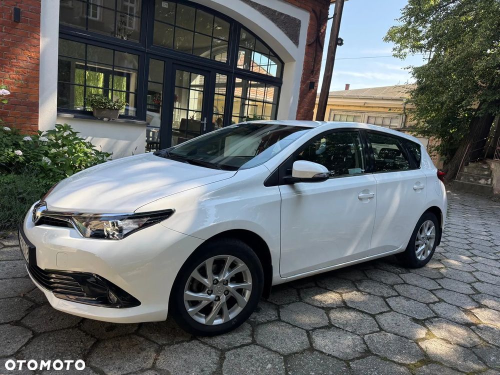 Toyota Auris 1.6 Classic Plus - 1