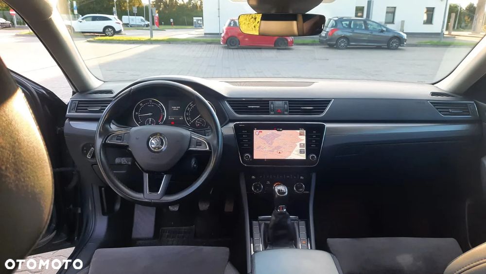 Skoda Superb 2.0 TDI Style - 9