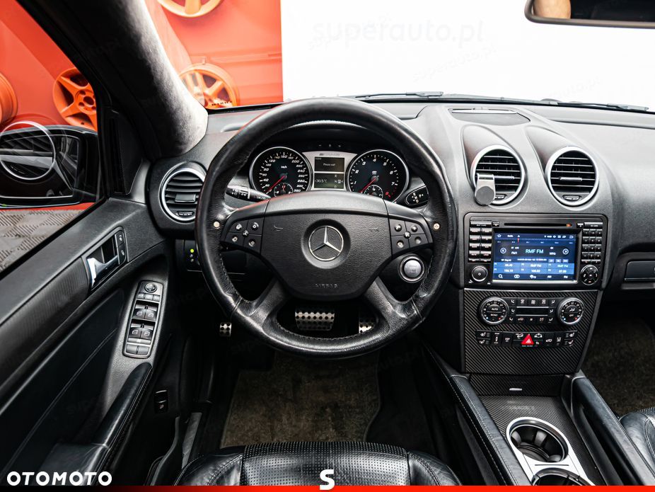 Mercedes-Benz ML - 15