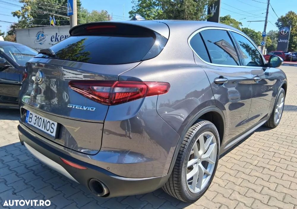 Alfa Romeo Stelvio 2.0 Turbo AWD AT8 First Edition - 2