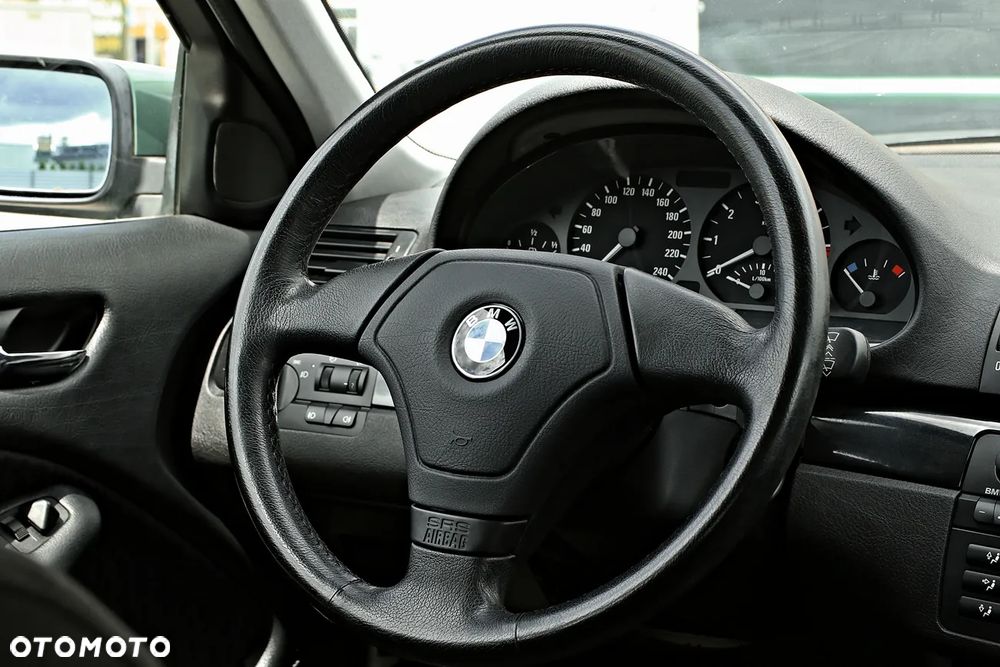 BMW Seria 3 - 26
