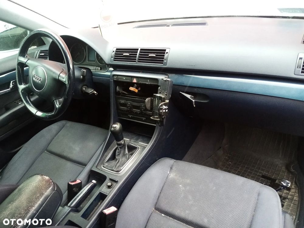 AUDI A4 B6 1.9 TDI AVB - BLOTNIK PRZÓD LEWY PRAWY LY7R - 24