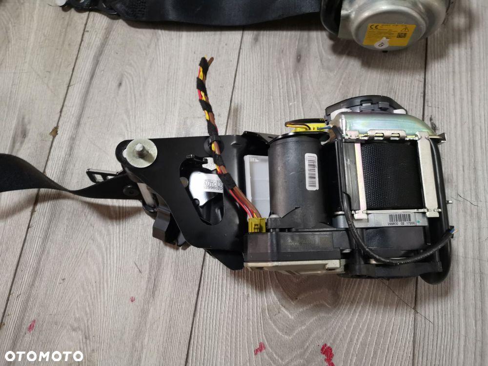 MERCEDES W205 300C CABRIO 2018 USA KONSOLA DESKA PASY AIRBAG PODUSZKI - 5