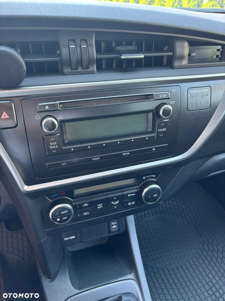 Toyota Auris 1.33 VVT-i Life Comfort - 10