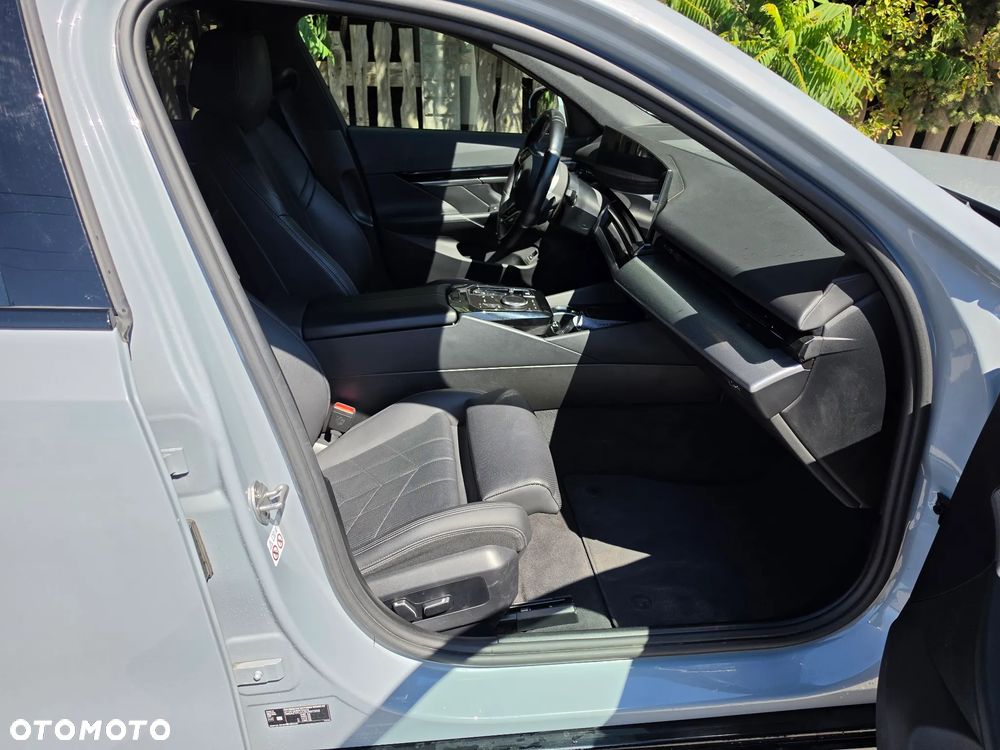 BMW Seria 5 520d mHEV M Sport - 19