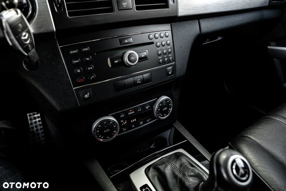 Mercedes-Benz GLK 320 CDI DPF 4Matic 7G-TRONIC Edition 1 - 28