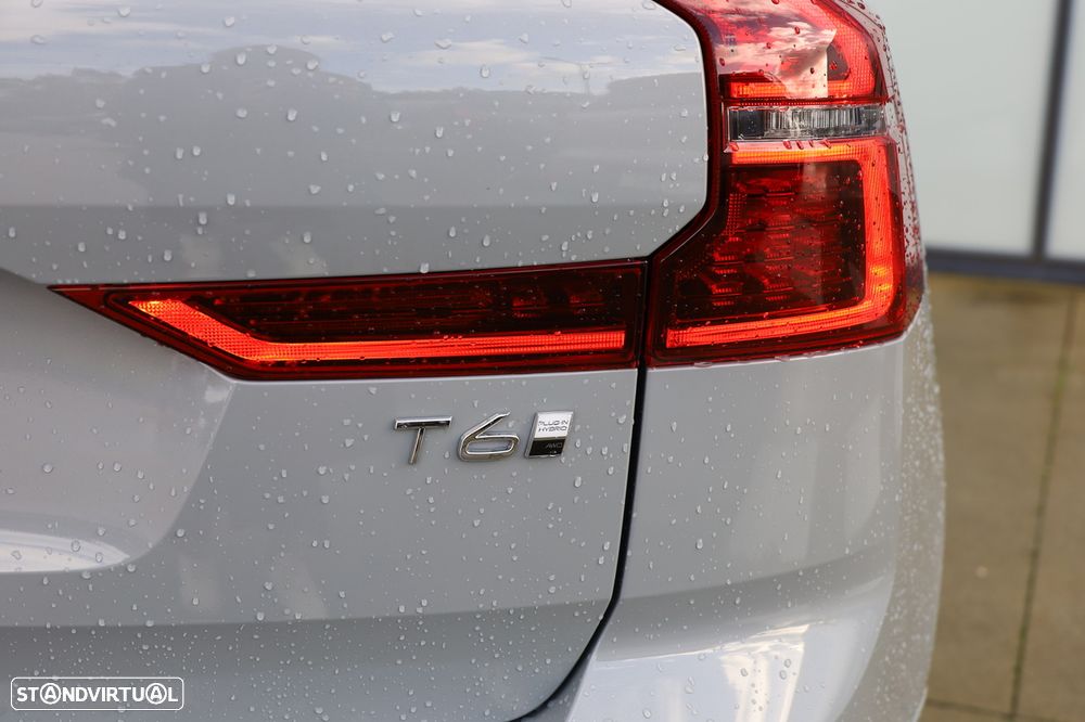 Volvo XC 60 2.0 T6 PHEV Plus Dark AWD - 44