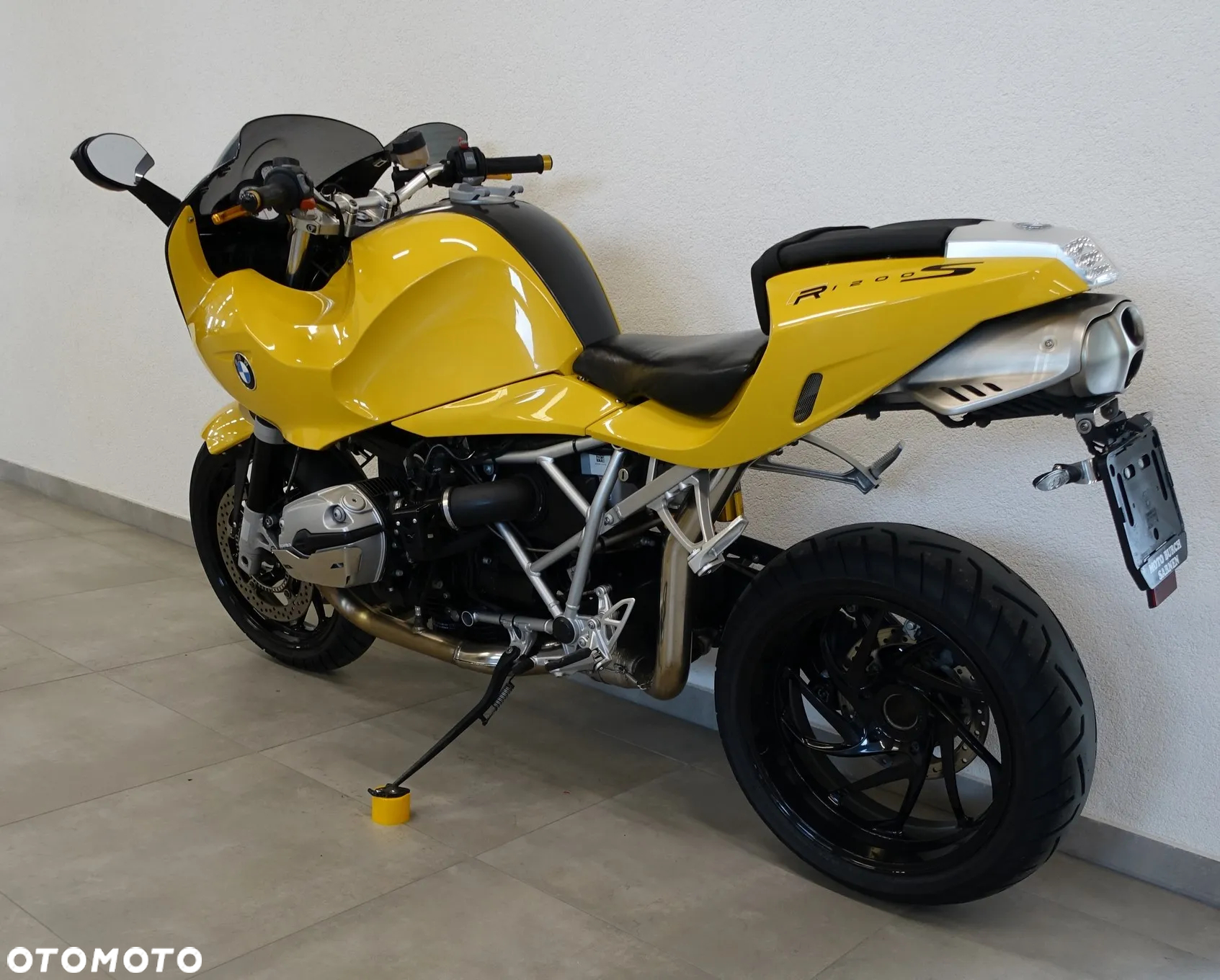 BMW S - 4