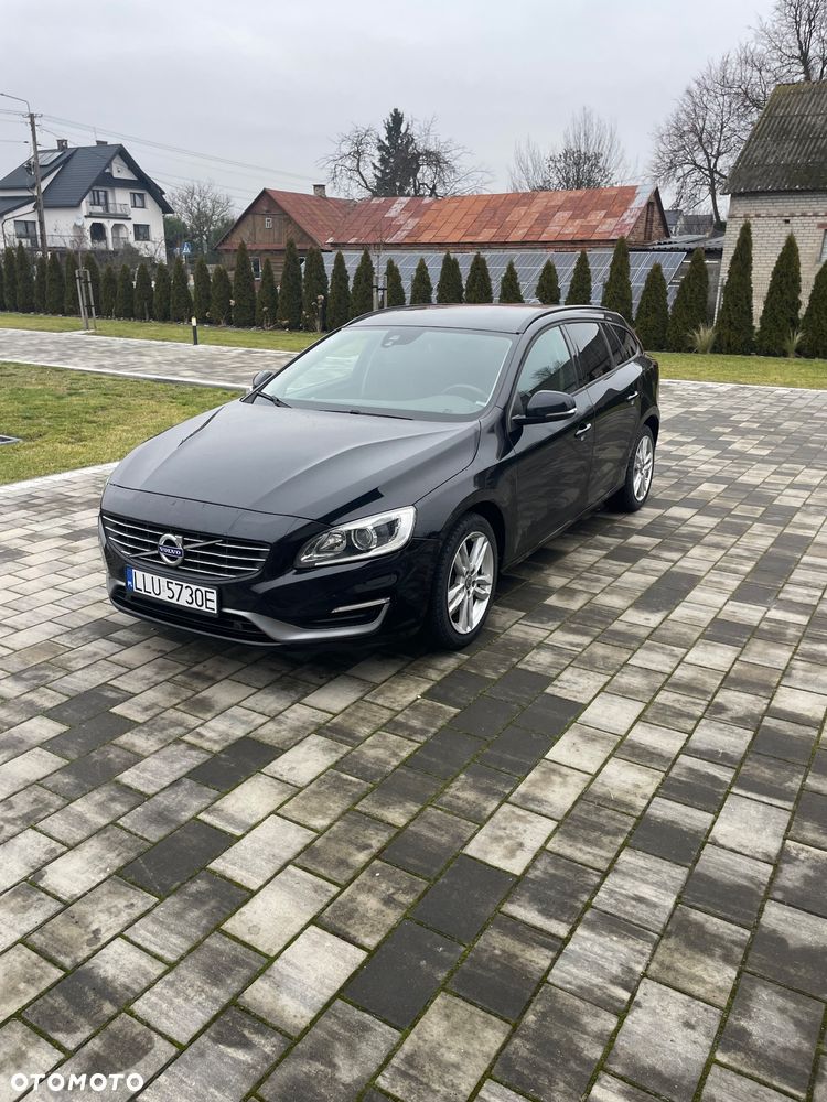 Volvo V60 D4 AWD Geartronic - 1