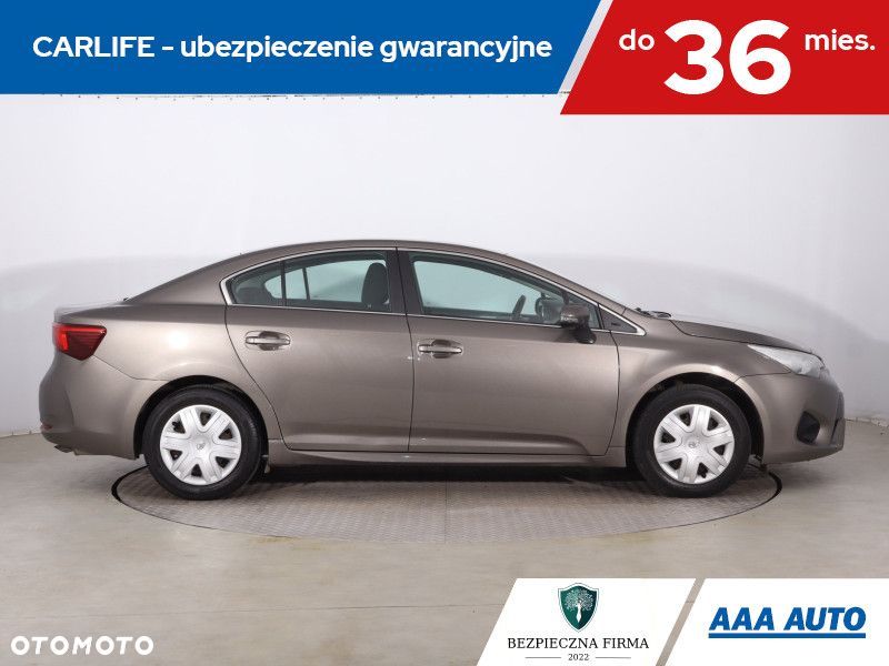 Toyota Avensis - 8