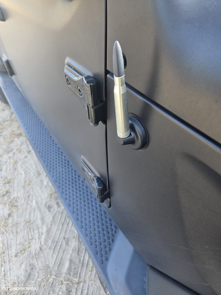 Jeep Wrangler - 6