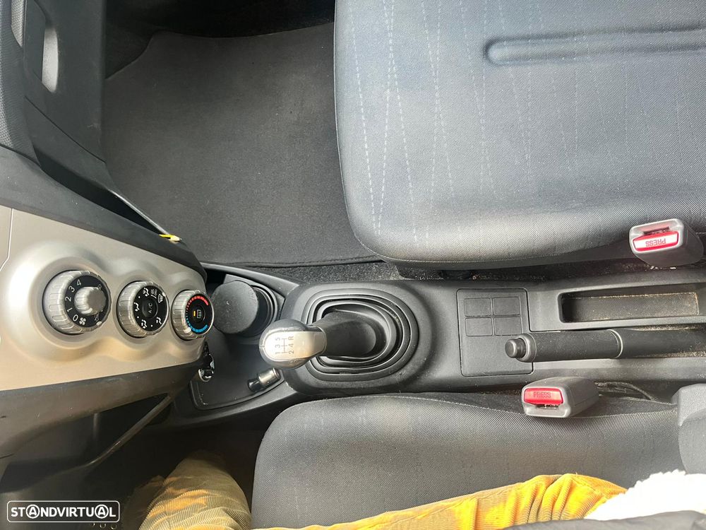 Toyota Yaris 1.0 VVT-i - 14