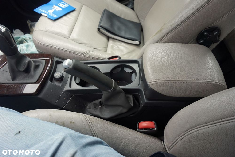 TUNEL ŚRODKOWY PODŁOKIETNIK V50   VOLVO 2004-2007 - 1