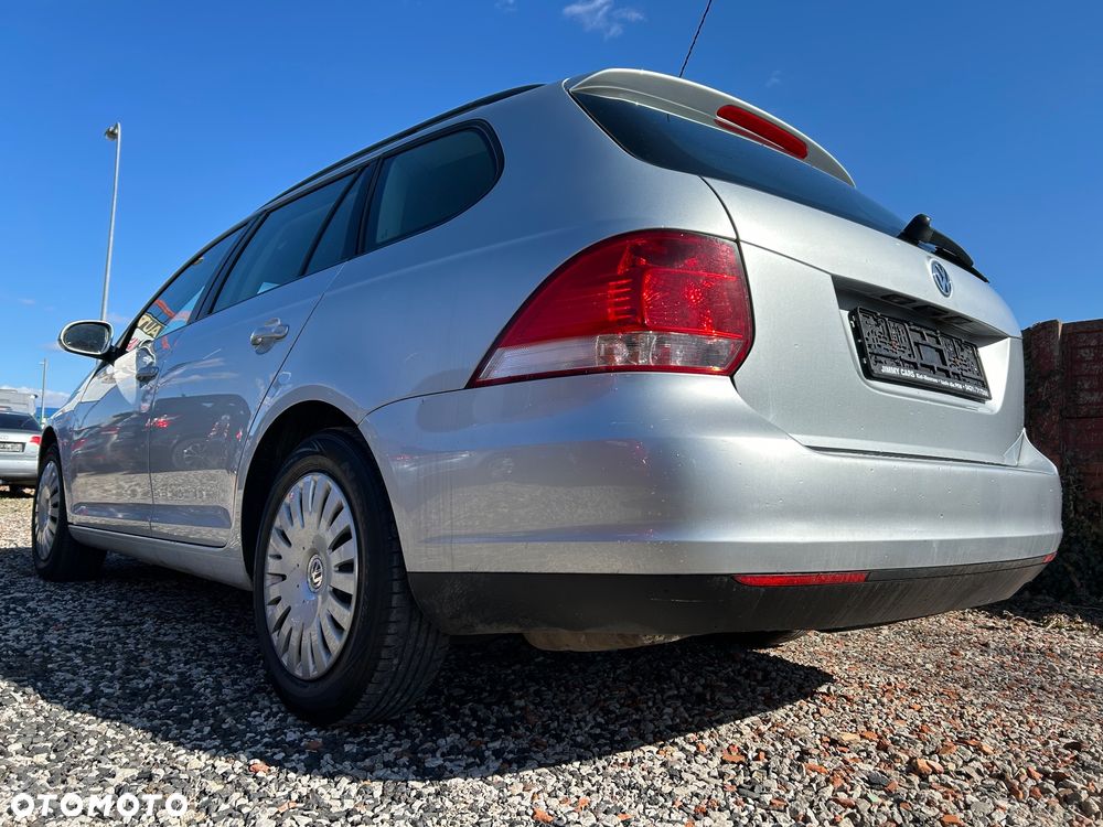 Volkswagen Golf - 8