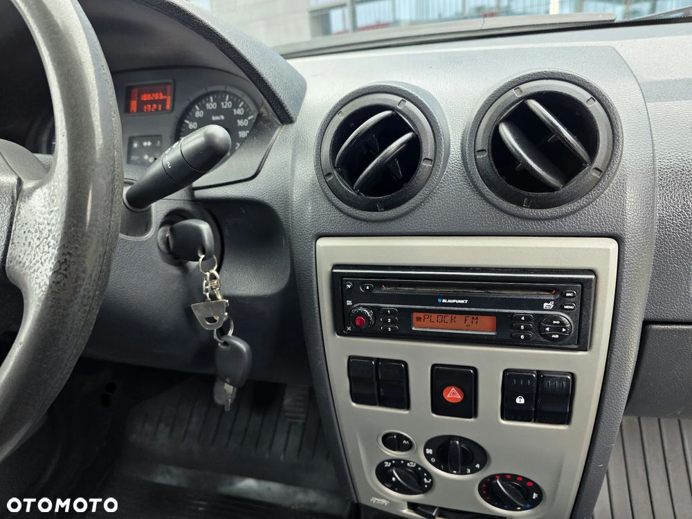 Dacia Logan 1.6 Ambiance - 11