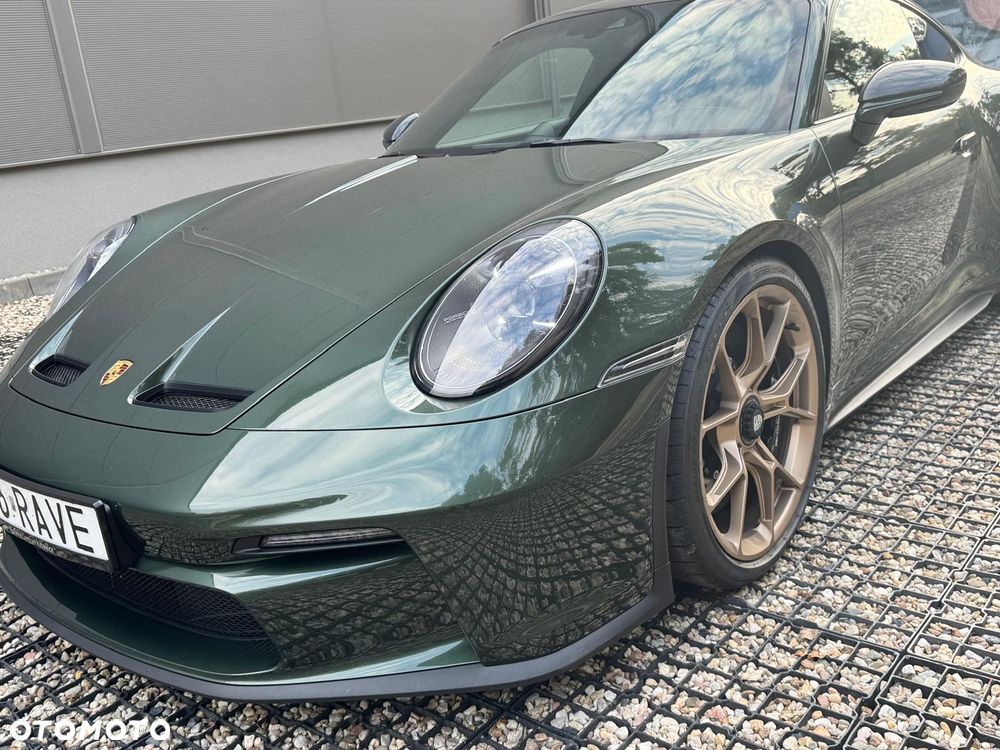 Porsche 911 GT3 Touring - 5