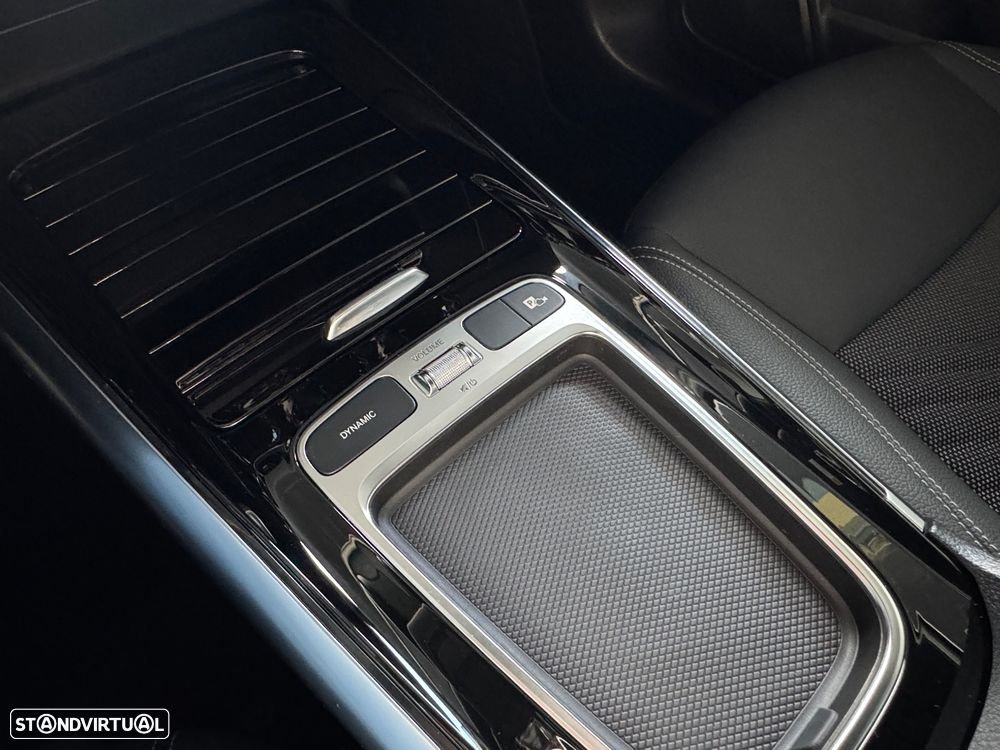 Mercedes-Benz GLA 250 e 8G-DCT Edition Progressive Line - 29