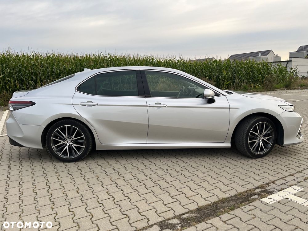 Toyota Camry 2.5 Hybrid Executive CVT - 6