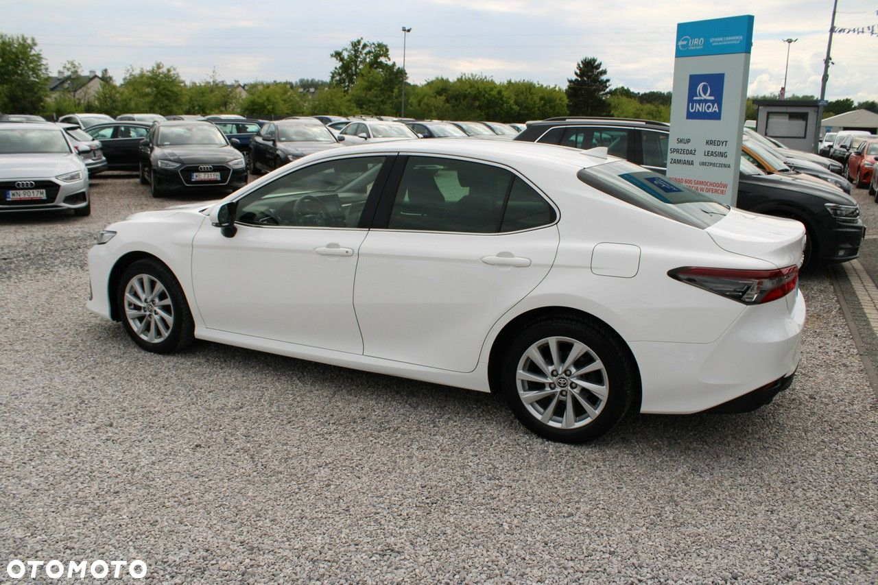 Toyota Camry - 9
