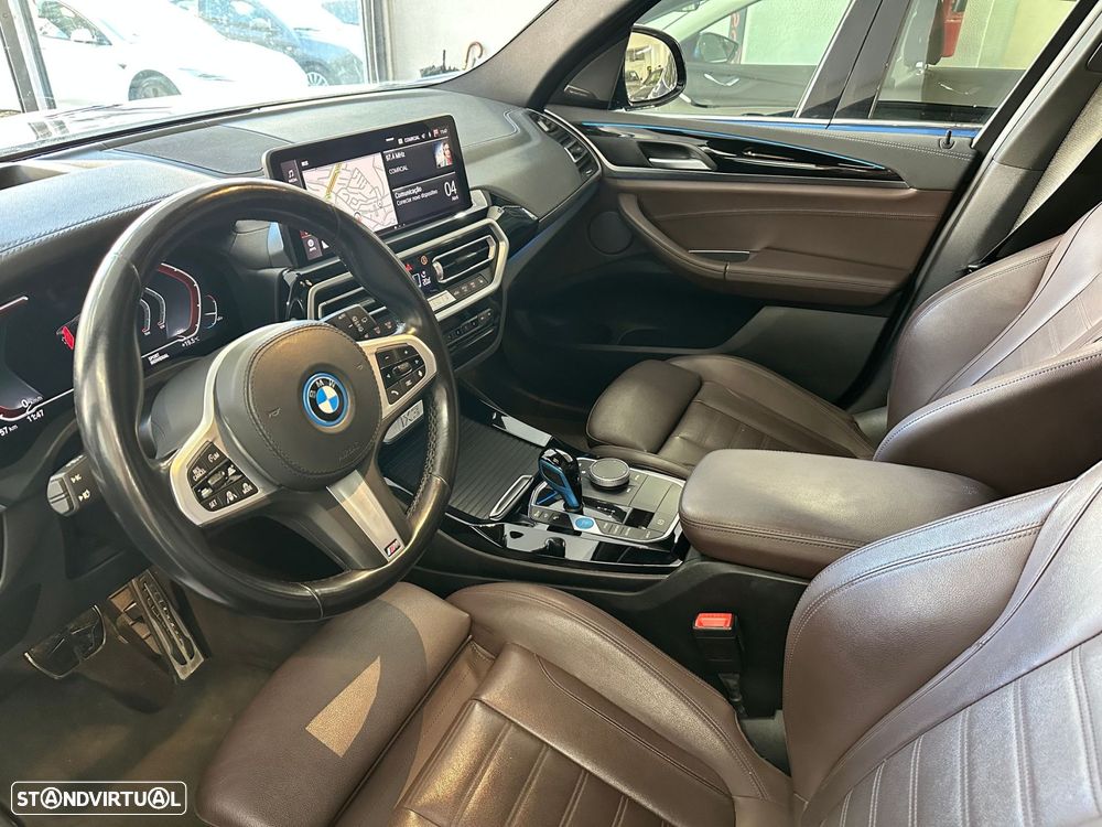 BMW iX3 M Sport Impressive - 14