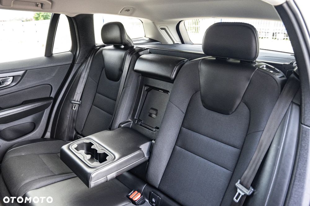 Volvo V60 D3 Geartronic Momentum - 18