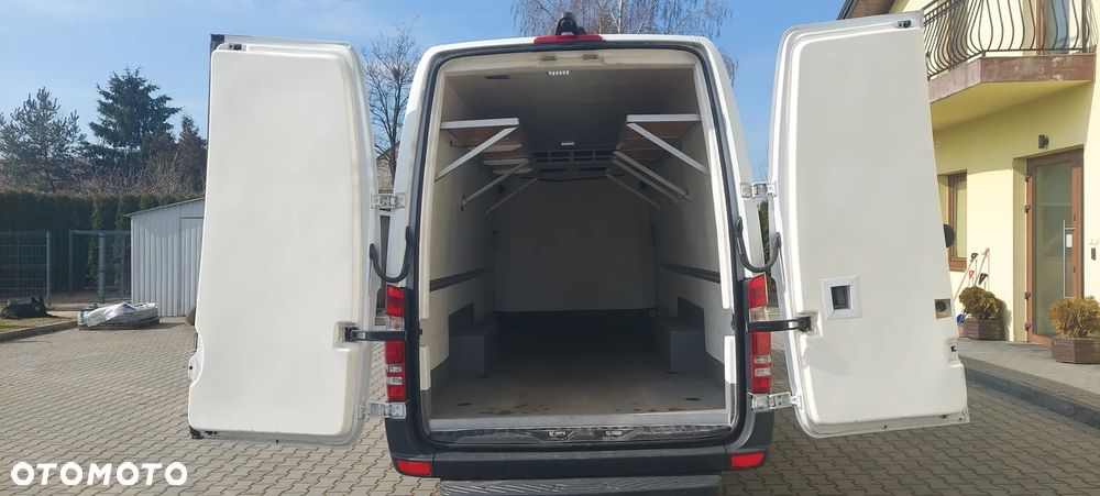 Mercedes-Benz Sprinter - 7