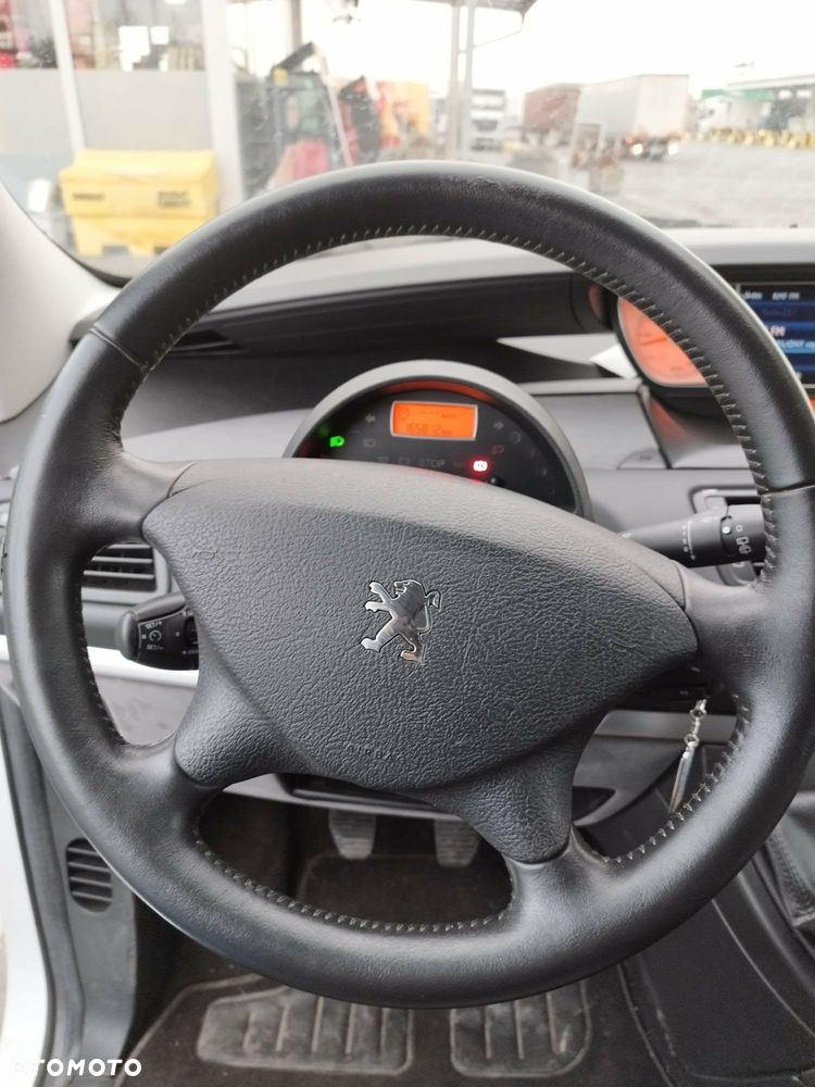 Peugeot 807 2.0 Trendy - 11