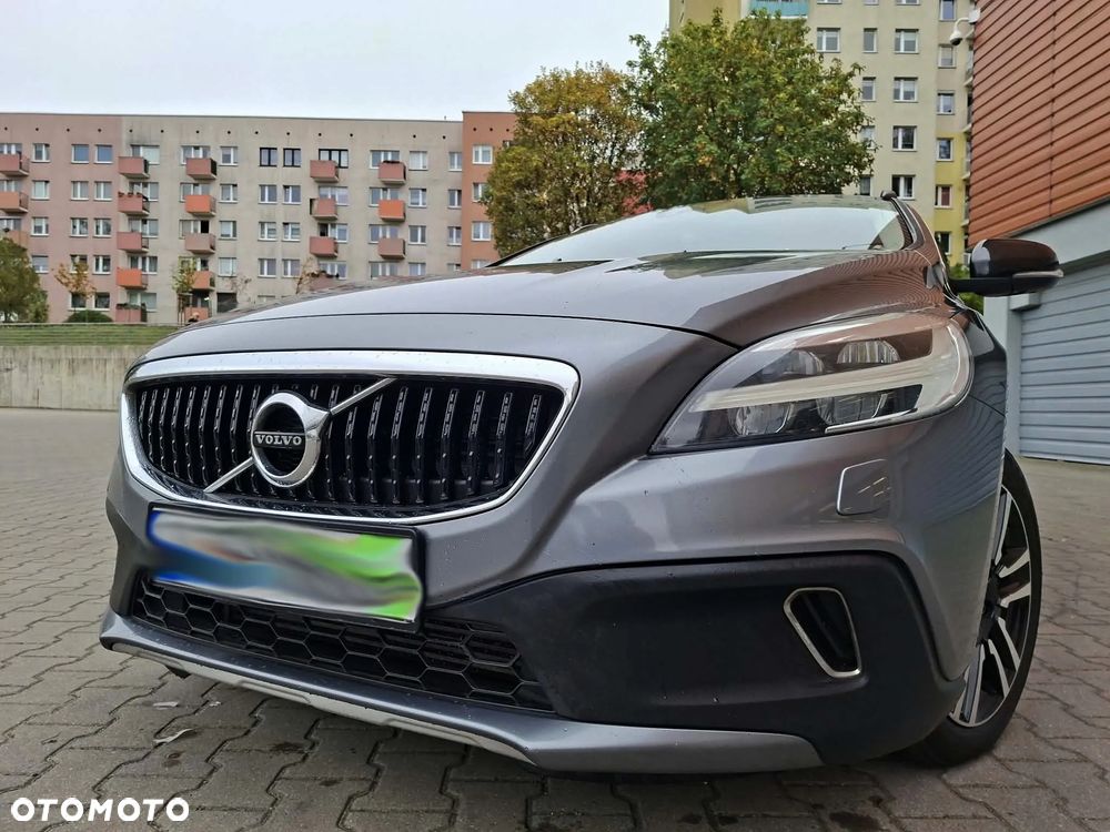 Volvo V40 Cross Country - 4